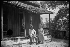 3268_Former home of a Wabash Farms settler, (Liston Barnes) Martin County, Indiana]