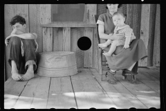 3404_Wife and baby of tenant farmer, Irwin County, Georgia