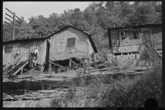 3623_Shacks along the river  between Charleston and Gauley Bridge