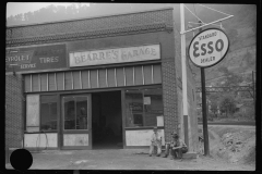 3815_Bearre's garage , Davey, West Virginia