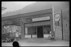 3817_Bearre's garage , Davey   West Virginia