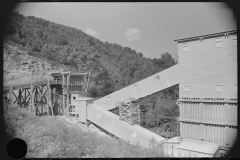 3899_Rock crusher at quarry. Tygart Valley, West Virginia