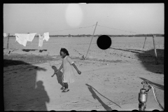 3969_Wife of resettled farmer, Roanoke Farms, North Carolina