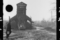 4073_Loading  a truck at Blue Ribbon No. 2 Mine