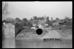 4102_,Ferry crossing Potomac River