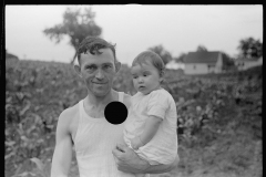 4147_ Father and daughter at Tygart Valley Homesteads