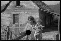 0131_Wife and child of squatter, Old Rag, Virginia