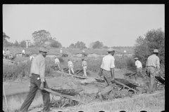 0275_Levee workers, Plaquemines Parish, Louisiana