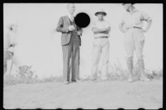 0279_Tomb painter , Pointe a la Hache. cemetry, Louisiana