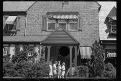0317_Children at front lawn of up-market Housing Washington D.C.