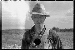 0596_Cotton picker, Lauderdale County, Mississippi