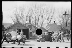 0959_Street parade with band , unknown occasion and location