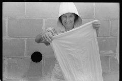 3283_Mrs Lestor Barnes , resettled farmer's wife , Wabash Farms , Indiana