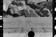 4043_Run of the mine coal from a gopher hole.