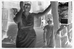 0010_wife and child , sharecropper