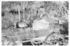 0032_Tenant farmer with wagon