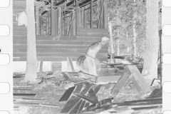 0631-constructing a timber house ,