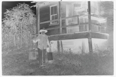 0756_Man with rudimentary yolk ,unknown location