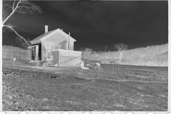 0854_Isolated homestead ,occupied , unknown location