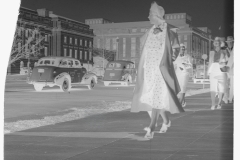 0944_Pedestrians ,12th Street , Washington DC nr Pennsylvania Avenue