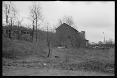 1215_unidentified large barn structure