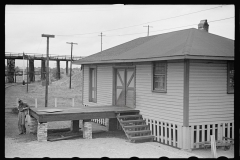 1321_Railroad loading platform , Manchester , Georgia