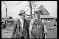 1440_Pair of unknown farmers/workers  unknown   location