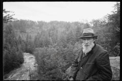 2078_Senior inhabitant of Falls Creek Falls Recreational  Area, Pikeville, Tennessee