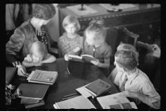 2216_Probably home-schooling , Westmoreland Homesteads,  Pennsylvania.