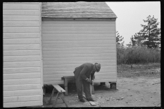 2400_Carpenter at work, .Briar Patch Resettlement  Project,  Eatonton, Georgia