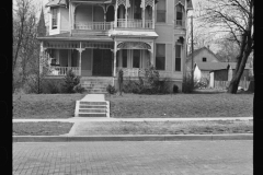 2617_  Small-town home example of "American baroque," Jackson, Ohio