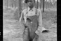 2631_Black-American boy selling pecans by road, near Alma, Georgia