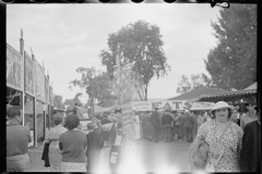 2842_Visitors at the State Fair, Rutland, Vermont