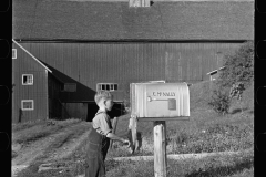 2850_Looking for the mail, McNally Family  Farm, Kirby, Vermont