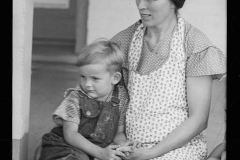 2895_Mrs Webber, friend of Mrs. Hallett, wife of resettled farmer, Tompkins County, New York State