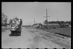 2961_Household goods of family moving to Newport News Housing Project, Virginia