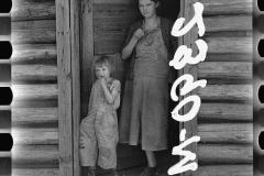 3068_Wife and child of Alabama sharecropper, Walker County, Alabama.   Spoiled negative