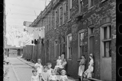 3135_Children in the street and housing conditions in Ambridge, Pennsylvania