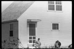 3297_Possibly wife and child of part time farmer , Wabash Farms, Indiana