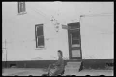 3335_Beauty parlor, Plain City, Ohio
