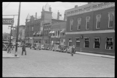 3342_ Main and Court Streets, Circleville, Ohio