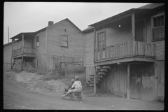 3563_Lowgrade company hosing , Chaplin, West Virginia