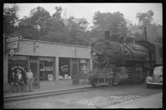 3729_Locomotive  hauling  coal through  Osage, West Virginia