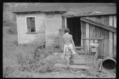 3889_Miner's wife carrying water,  Bertha Hill, West Virginia