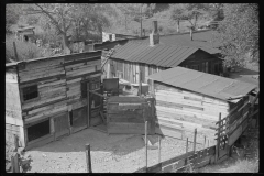 3912_  Old mine foreman's shack South Charleston, West Virginia