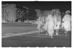 0943_Pedestrians ,12th Street , Washington DC nr Pennsylvania Avenue