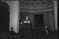 2808_Secretary Wallace addressing  Vermont  farmers at Hanover, New Hampshire