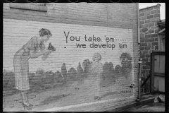 3925_Sign on photographic  studio wall, Fredericksburg, Virginia