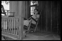 0020_Sharecropper's wife