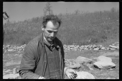 0130_Chopping wood for the schoolteacher, Shenandoah